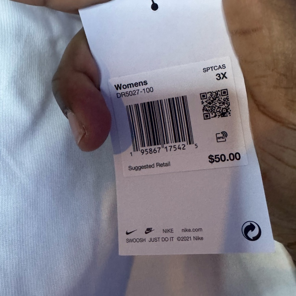 Nike Women's White Athletic Shorts - Picture 4 of 6